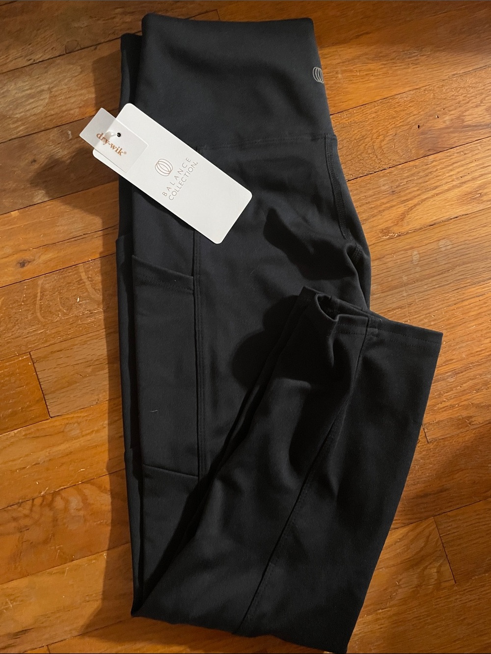 Balance Collection Women’s Black Easy Eclipse Capri Leggings NWT W Size M